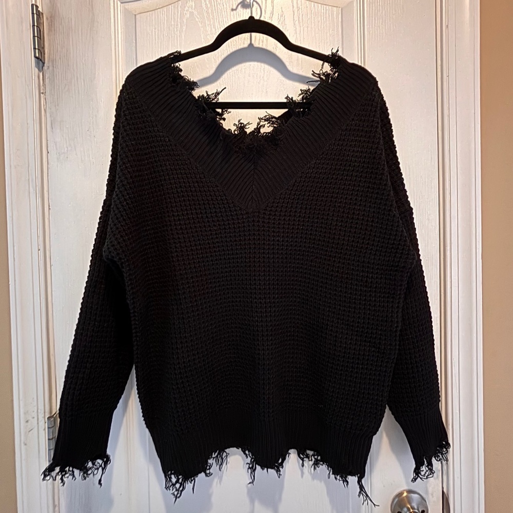 Zenana Black Double-V-Neck Rough Edge Sweater, size Small